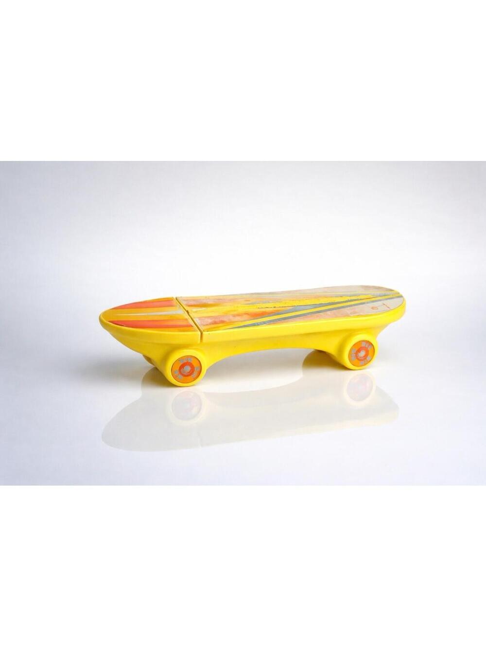 Avon 1970s Skateboard Bubble Bath Figural Bottle Yellow Plastic, 8x2.25”